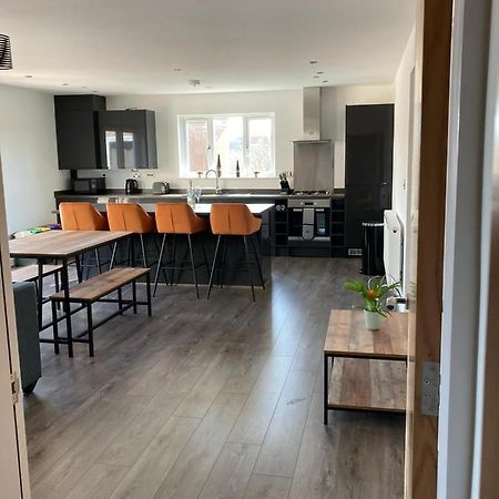 Spacious Newly Built Apartment Rhos On Sea, Colwyn Bay 외부 사진