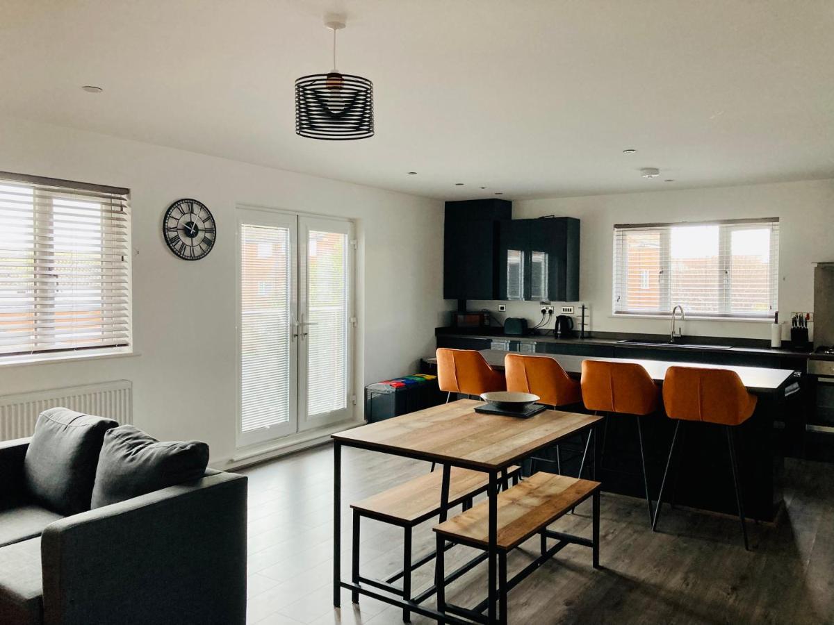 Spacious Newly Built Apartment Rhos On Sea, Colwyn Bay 외부 사진